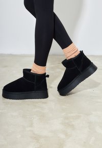 Cesare Gaspari Bottes de neige - black