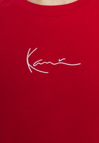 Karl Kani SMALL SIGNATURE TEE - Marškinėliai su spaudiniu - red