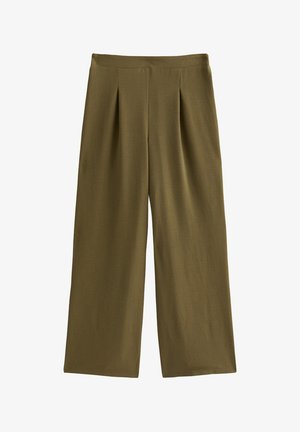 Pantaloni a gamba larga di colore verde oliva con pieghe frontali, realizzati in tessuto leggero. Presentano un elastico in vita e una texture liscia.