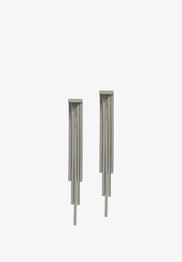 Unselected, silver-coloured