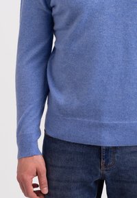 CASH-MERE RUNDHALS  - Sweter