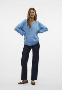 Vero Moda VMLEAF LONG V-NECK - Pulover - blue jasper
