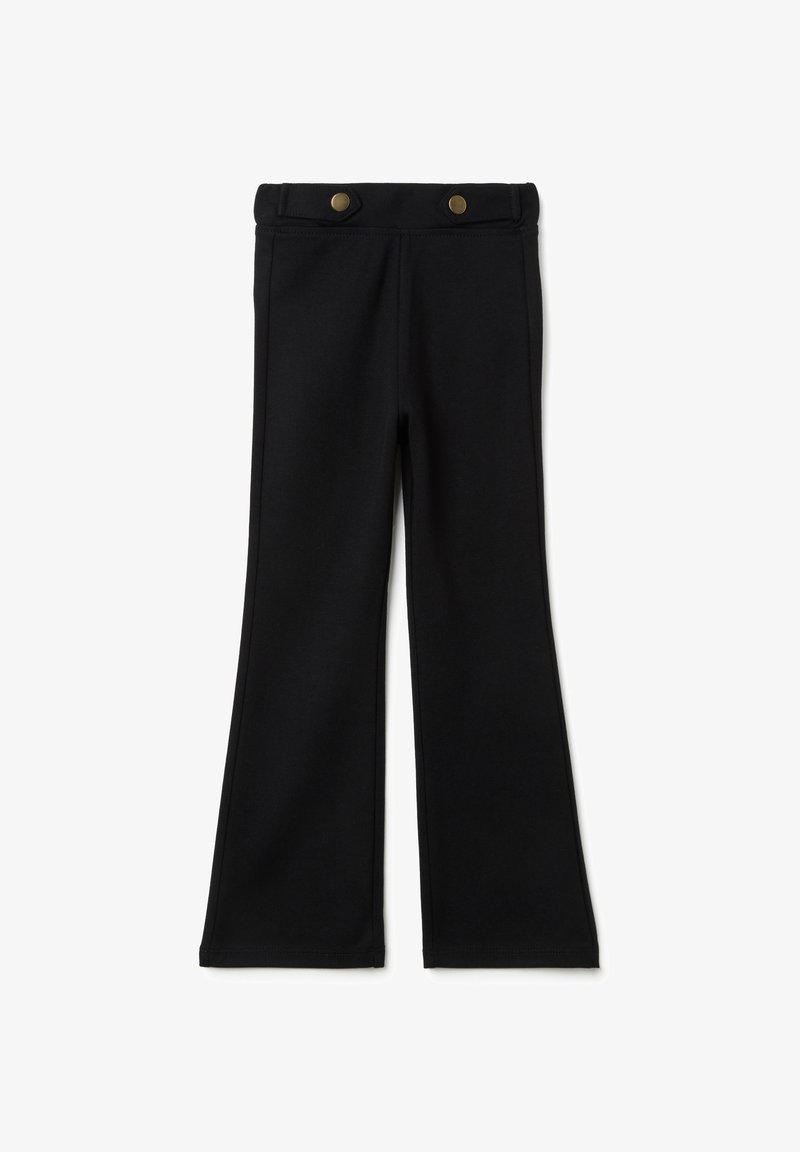 Pantalones de pierna ancha negros con cintura alta que presentan dos detalles de botón dorado en la cinturilla, colocados sobre un fondo blanco.