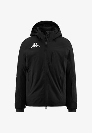 Giacca nera impermeabile con cappuccio, zip frontale e logo Kappa sul petto. Presenta un design elegante e polsini elasticizzati.