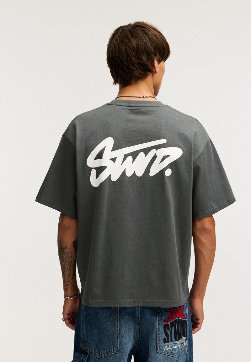PULL&BEAR WITH LOGO - T-shirts print - grey