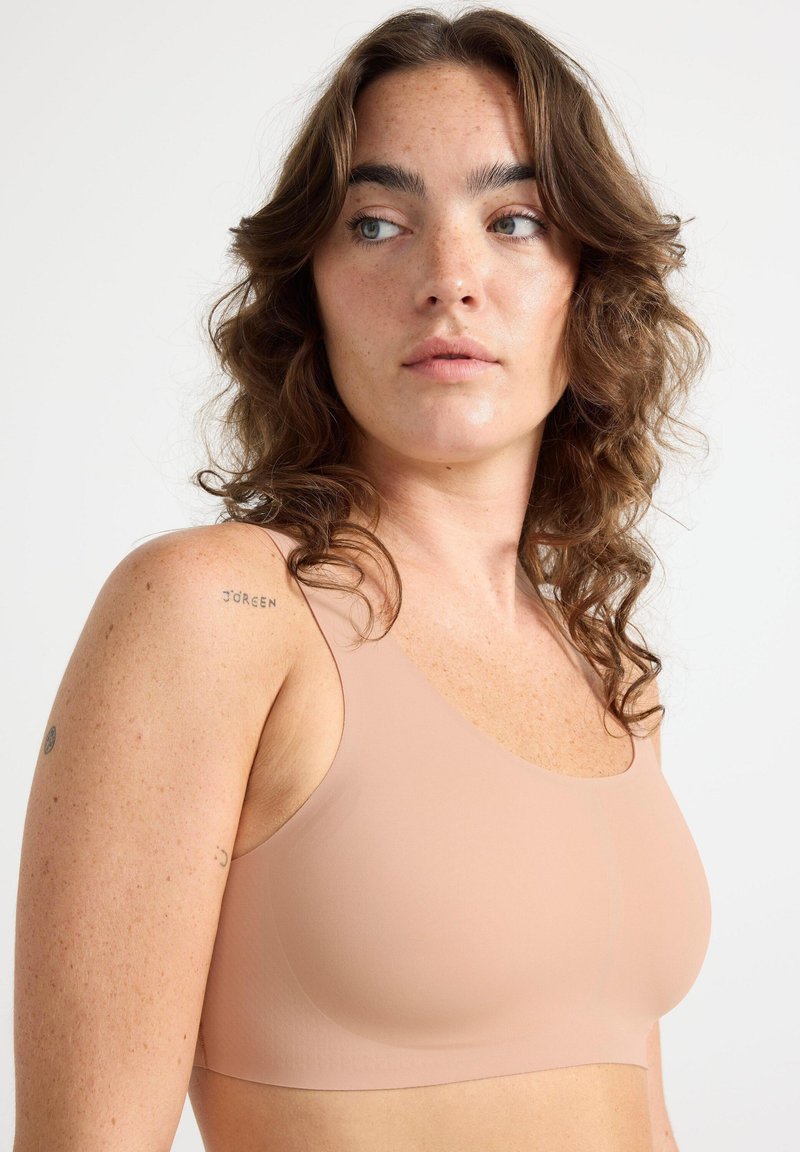 Lindex - SVEA U NECK - Topp - beige, Forstørre