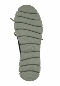 Schwarze Flip-Flops mit einer strukturierten grauen Gummisohle, die parallele Rillen für Traktion und Stabilität aufweist, entworfen für Komfort und Langlebigkeit.