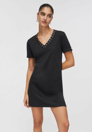 SHORT WITH DECORATIVE EYELETS - Vestido ligero - black