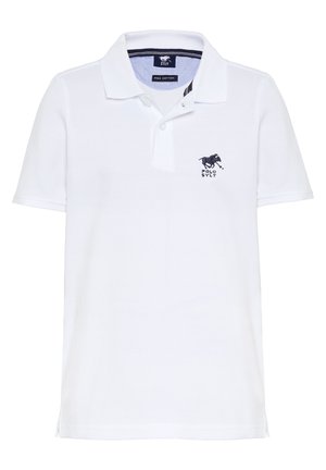 Weißes Polohemd aus Pima-Baumwolle mit einer Knopfleiste mit zwei Knöpfen, kurzen Ärmeln und einem dunkelblauen gestickten Logo auf der linken Brust.