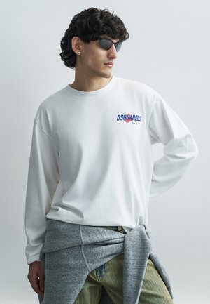LOOSE FIT - Maglietta a manica lunga - white