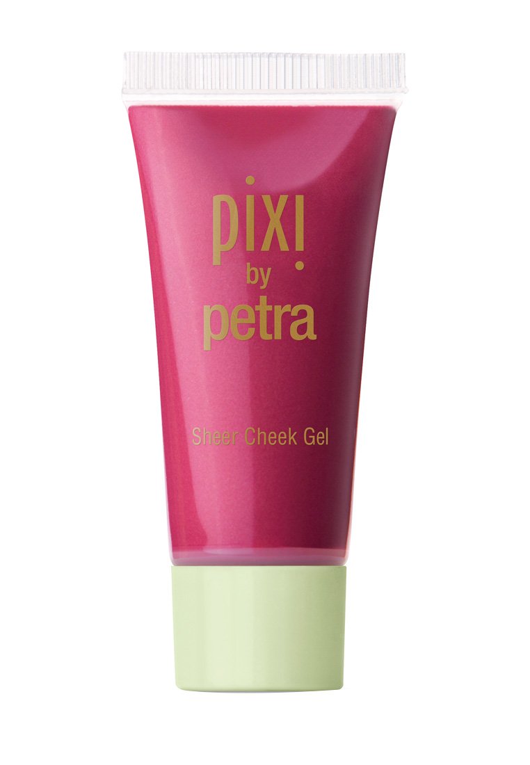 Pixi by Petra Sheer Cheek Gel pakattuna läpinäkyvään putkeen. Kirkas vaaleanpunainen geeli, jossa on vaaleanvihreä korkki. Kultaiset tekstit esittävät brändin ja tuotenimen.