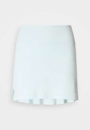 Fustă sport albastru deschis, cu textură netedă, talie ajustată și despicături laterale pentru libertatea mișcării.