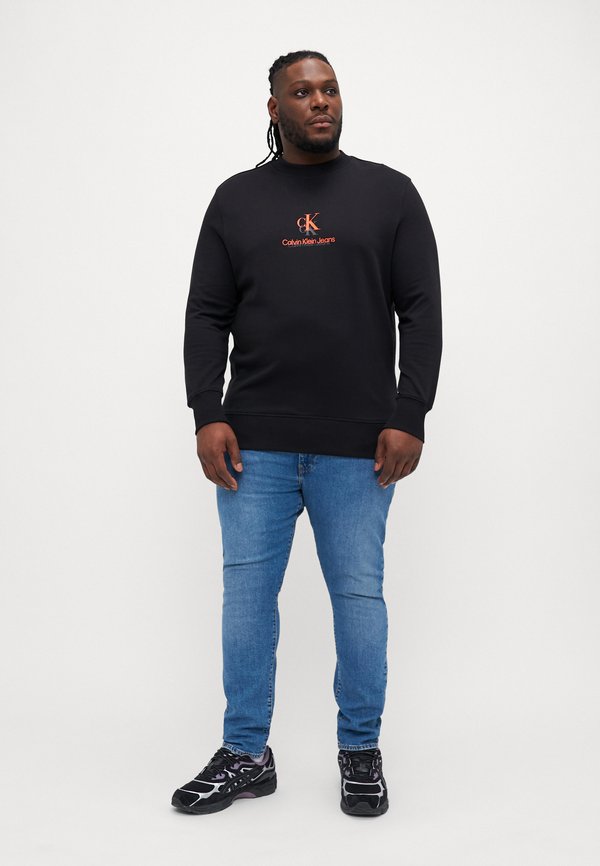 PLUS SHADOW LOGO CREW NECK - Sweatshirt4