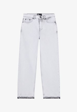 Jean taille haute, jambes droites, en denim gris clair avec coutures noires. Comprend des poches avant et un ourlet brut aux chevilles.