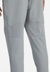 Nike Performance ELITE - Dresside alumine osa - smoke grey