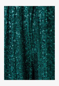 Selezionato, emerald sequin