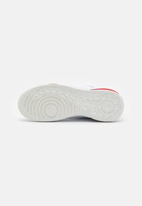 Nike Sportswear AIR FORCE 1 EVO - Sneakers - white/university red/summit white