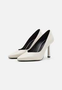 HUGO KATNISS - Escarpins à talons hauts - natural