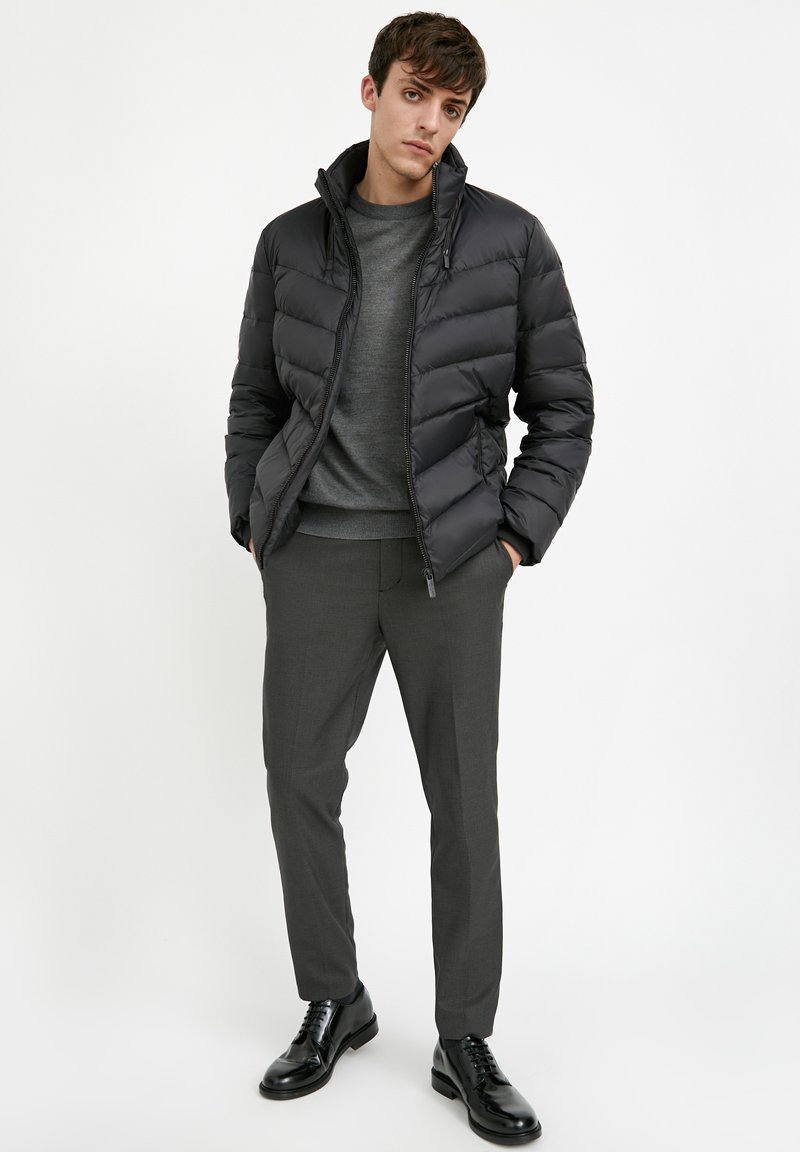Herren Trenchcoats | Finn Flare Daunenmantel black/schwarz - RY97068 Herren Trenchcoats | Finn Flare Daunenmantel black/schwarz - RY97068