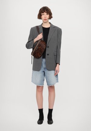 Vanessa Bruno BANANE - Sac bandoulière - fauve