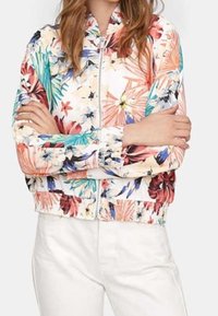 Stradivarius Bomberjacks - white