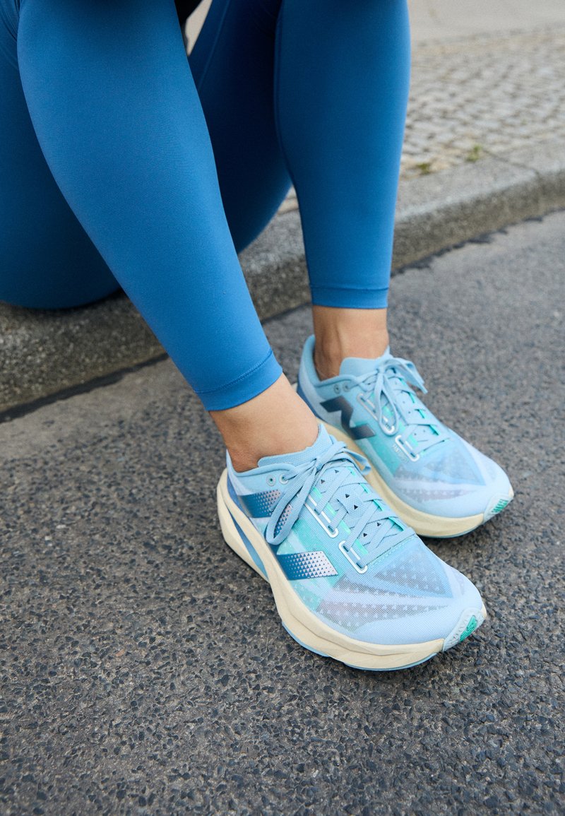 New Balance Chaussures de running sur route - Photo 1
