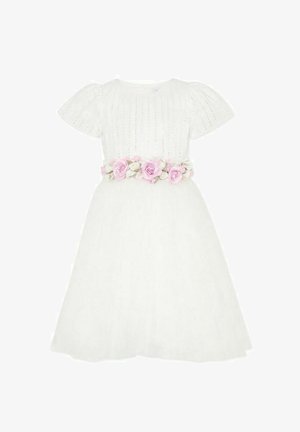 Vestido blanco de manga corta para niña con cuerpo de encaje, falda de tul y cinturón floral con rosas rosas en la cintura.