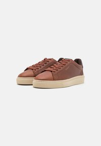 GANT MC JULIEN - Sapatilhas - cognac/dark brown