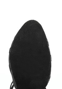 Thumbnail Image 6