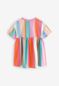Gestreepte katoenen jurk met korte mouwen, voorzien van verticale strepen in roze, oranje, groen en blauw. Inclusief een geplooide rok en een geribde halslijn.