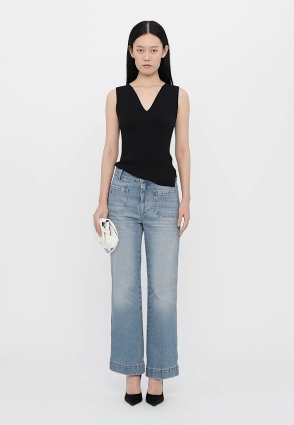 DETAIL V NECK TANK - Top4