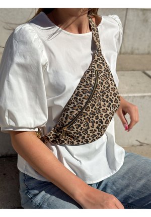 Bum bag - leopard