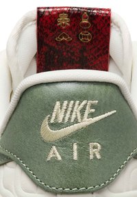 Nike Sportswear AIR FORCE 1 - Sneakers basse - sail light bone university red jade horizon
