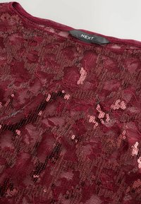 REGULAR FIT - LACE SEQUIN SLASH NECK SLEEVLESS - Top - red