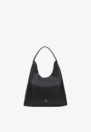 Sac à bandoulière en cuir noir avec une seule bandoulière, texture douce, base large et petit logo carré doré au centre en bas.