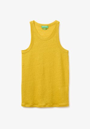 Żółty bawełniany top bez rękawów z okrągłym dekoltem i zieloną metką z napisem "United Colors of Benetton" na białym tle.