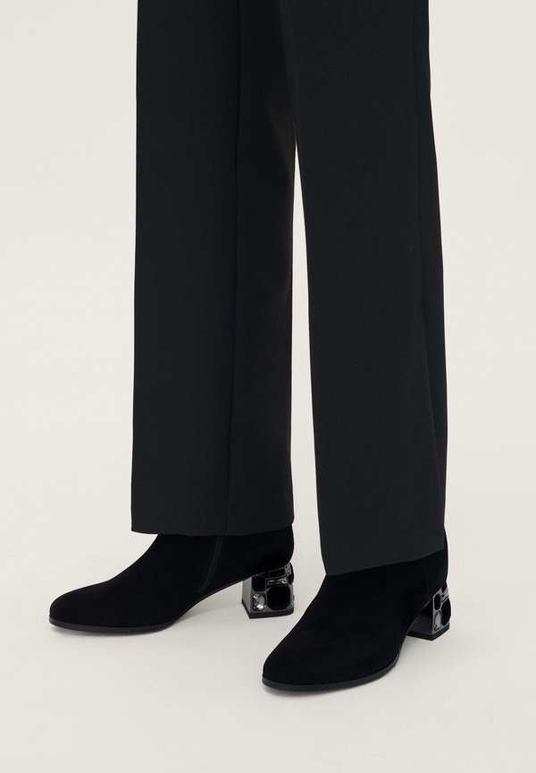 KATHLEEN - Stiefelette