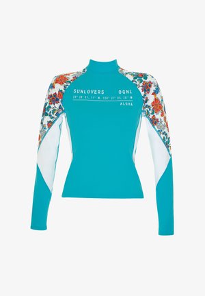 Turkusowy rash guard z długim rękawem i rękawami w kwiatowy wzór. Posiada białe akcenty i tekstowe detale z przodu. Miękki, elastyczny materiał.