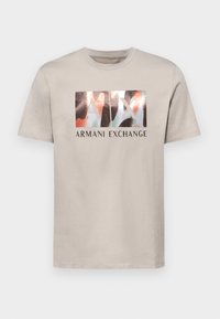 Non selezionato, string