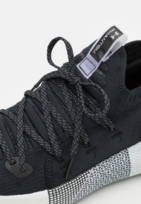 Under Armour HOVR PHANTOM 3 - Hardloopschoenen voor op de weg - black/white
