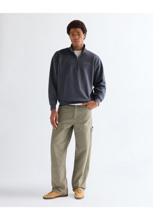 Wrangler, Trousers - dusty olive