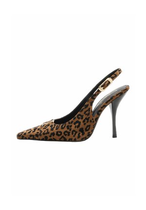 Pruuni ja musta leopardimustriga kõrge kontsaga slingback-kingad, mis on terava ninaga ja kuldse pandlaga rihmas.