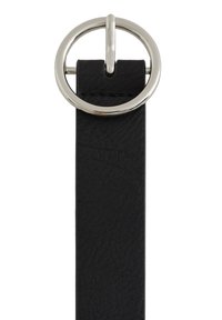 Zwarte leren riem met een gladde textuur, een smal ontwerp en een ronde zilverkleurige metalen gesp met een centrale stang om vast te maken.