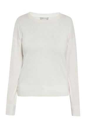 - Sweter