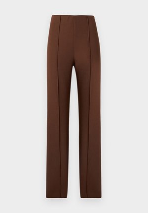 Bruine op maat gemaakte broek met een rechte pijp, gemaakt van een gladde stof, met plooien aan de voorkant en zonder zichtbare hardware of patronen.