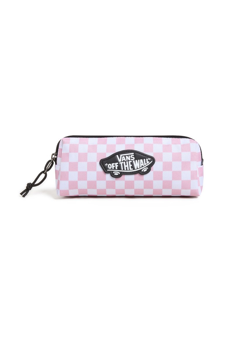 Portapenne Vans con motivo a scacchi rosa e bianco, dotato di un'etichetta in gomma nera e chiusura a zip con un'etichetta in tessuto.