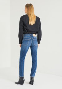 Jean Slim Reiko Modèle Petunia - Taille 40 (équivalent 30) En Coton Bleu