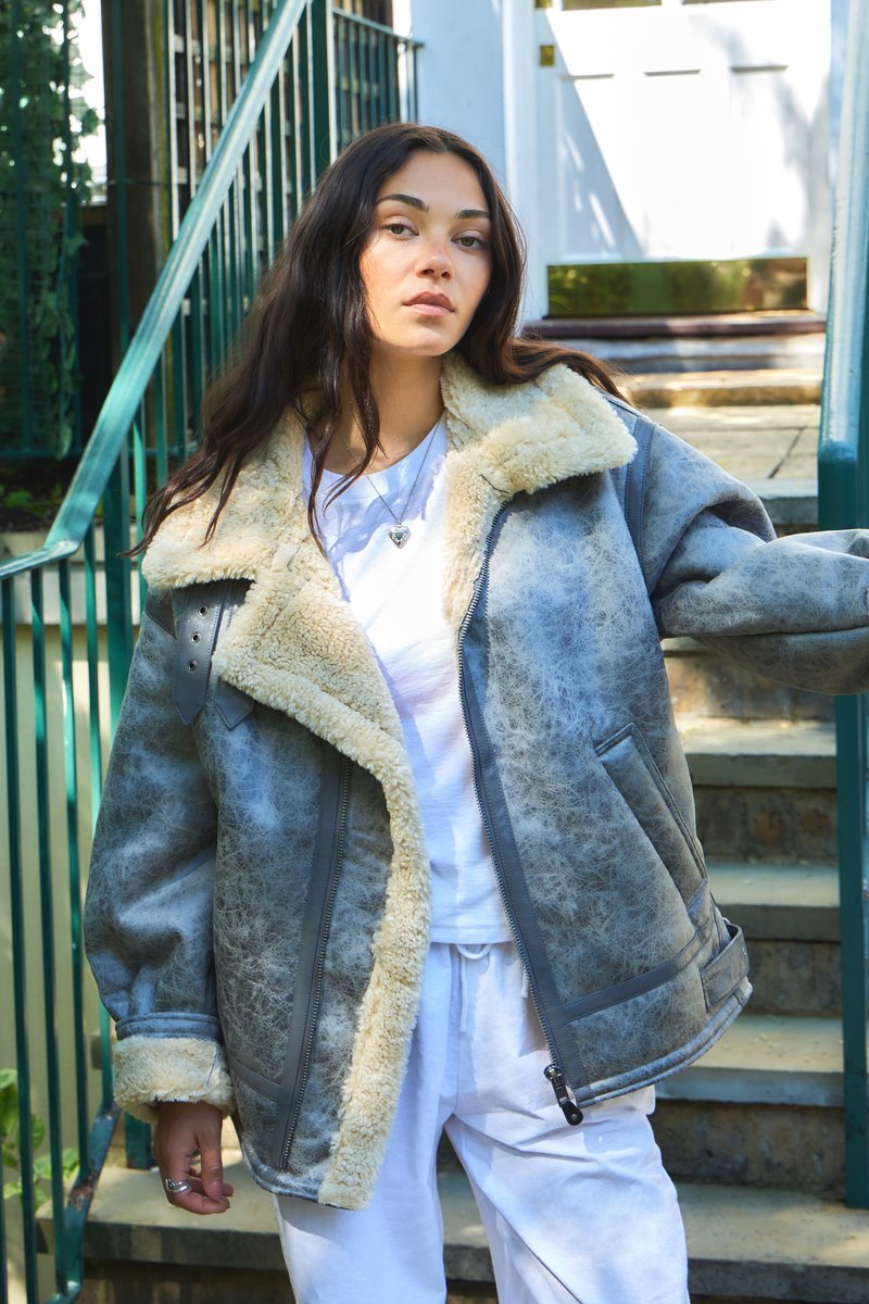 BDG Urban Outfitters STEVIE AVIATOR - Műbőr dzseki - grey
