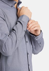 Lindbergh MOULINÉ STRETCH  - Camicia - black