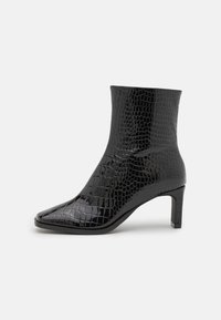 Pieces Botines - black